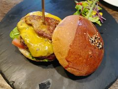 -HIGH FIVE哈福手工汉堡(桂林路店)