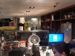 -新大咀港式茶餐厅(宝山万达店)