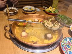 -洱火云南酸菜牛肉火锅(石景山当代商城店)