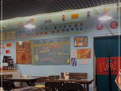 大堂-昱家胡同·烧烤海鲜铜锅涮肉(和平里店)