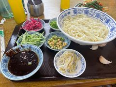 老北京炸酱面-门框胡同百年卤煮(新街口店)