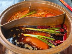 蕃茄鸳鸯锅-镇江龙·火锅串串(武侯祠店)