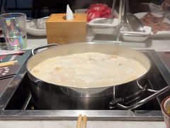 -尚尚仙·酸汤猪手·猪肚鸡火锅(华联万柳购物中心店)