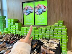 -广州周大福金融中心