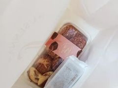 -罗森尼娜(德思勤店)