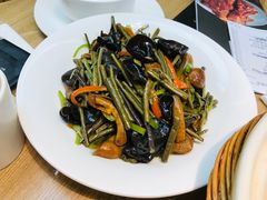 珍菌山野菜-上关雪東北菜(中房金谊店)