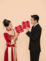 -喜爱高定婚纱摄影