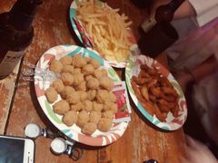 -Helens海伦司小酒馆(复旦大学店)