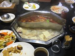 -重庆德庄火锅(体育中心店)