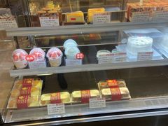 -红宝石·鲜奶小方·海派西点房(浦三店)