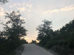 -鬼笑石后山停车场