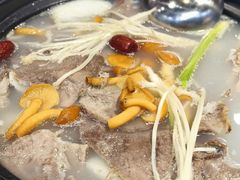 -九寨沟特色牦牛肉汤锅