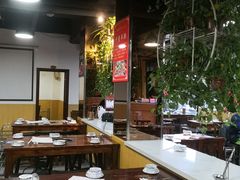 大堂-明何记涮牛肚(品牌首店隋唐植物园南门古城路店)