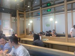 大堂-老乡鸡(上海品尊国际中心店)