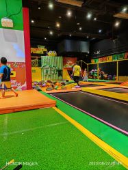 -蹦蹦跳跳(新奥购物中心店)