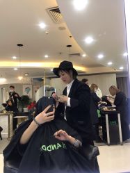 点击看大图 -八佰伴8008星级形象店
