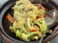 腊肠啫啫花菜-大头唛·啫鸡煲.粤菜.专门店(289艺术园区店)