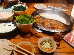 -东巴婆婆云南鱼豆花火锅(大东门店)