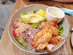 鸡肉牛油果芒果色拉-Wagas(静安嘉里中心店)