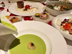 -Mogul Eatery·大亨餐酒馆