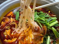 -铁锅哥米线