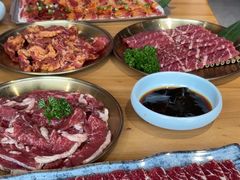 -汉城烤肉·黑金冠(华山路店)