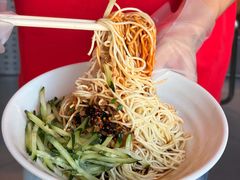 -肥肥虾庄·金牌油焖大虾(汉街SKP店)