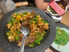 -聚鑫朋酸菜肥肠(文艺路口店)