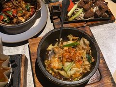 -穹六人间 people 6(岳阳路店)