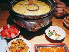-九锅一堂酸菜鱼(新南凯德直营店)