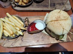 超厚芝士牛肉汉堡-魏斯理汉堡(西安沣东吾悦店)