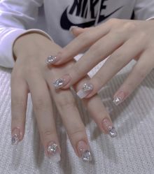 -桃色美甲沙龙