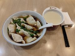 猪肉芹菜水饺（酸汤饺）-真阿婆水饺(科技路西口店)