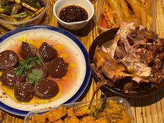 -聚合鑫东北熏酱熟食麻辣面(长阳店)
