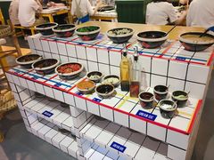 自助调料区-有拈头成都市井火锅(柳市店)