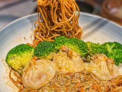 -馋三尺蟹粉小笼(人民广场店)