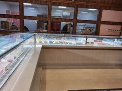 面包甜点陈列柜-麦雪尔甜品·生日蛋糕(新街口旗舰店)