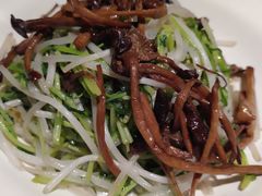 -新大咀港式茶餐厅(宝山万达店)