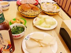 -洞庭洲·防空洞火锅·铜锅涮肉·烧烤(新百广场店)