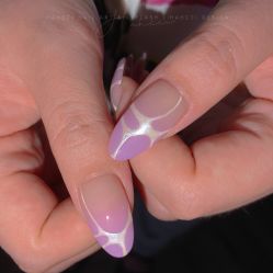 -花岐款式专研健康美甲沙龙
