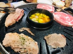 -江南猪肉商会无限续吃(弘大店)