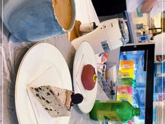 -Fridi Patisserie Cafe