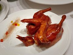 玻璃皮润烧乳鸽皇-北京厨房(SKP店)