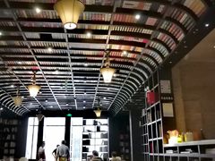 -钟书阁(松江泰晤士小镇店)