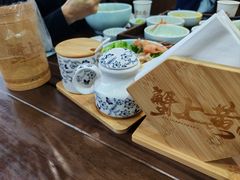 餐具摆设-蟹上黄·蟹黄面·江南糖水(人民广场店)