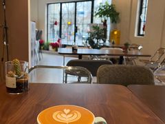 靠窗位-Fridi Patisserie Cafe