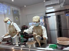 -卷们·现制生日蛋糕·蓝风车动物奶油(金源店)