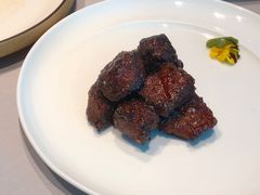 沪市牛肉粒-屋里厢上海菜馆