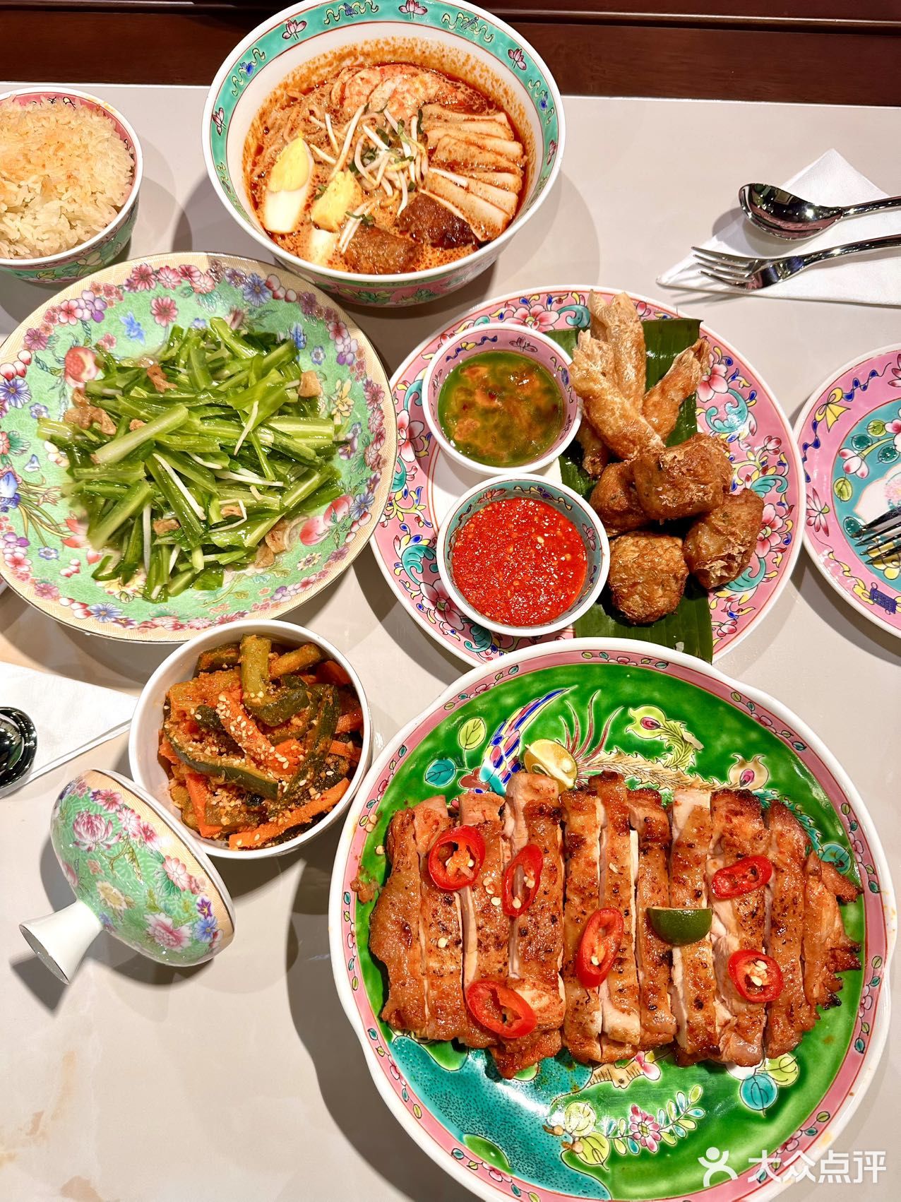 不开玩笑！新加坡前三的海南鸡饭！