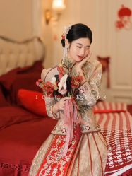 -Lady  Jane高端婚纱礼服馆